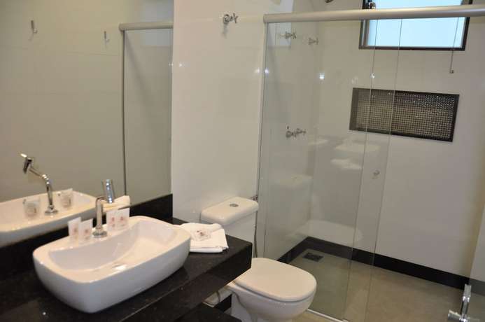 Imagen de la habitación del Hotel Riviera Capit&oacute;lio. Foto 9