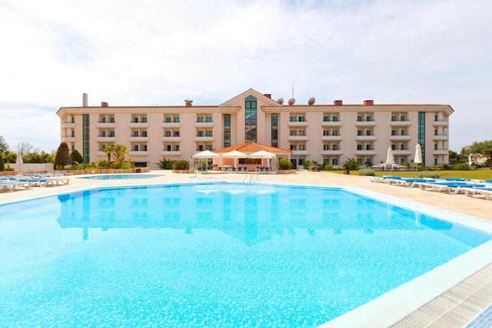 Imagen de los exteriores del Hotel Riviera, Carcavelos. Foto 9