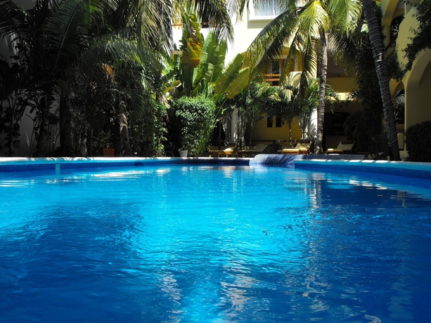 Imagen de la piscina del Hotel Riviera Caribe Maya. Foto 6