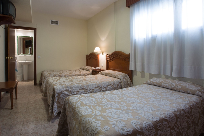 Imagen de la habitación del Hotel Riviera, Córdoba. Foto 3