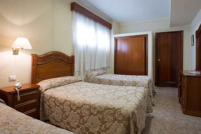 Imagen de la habitación del Hotel Riviera, Córdoba. Foto 6