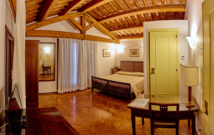 Imagen de la habitación del Hotel Riviera Dei Dogi. Foto 4