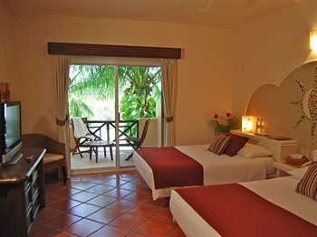 Imagen general del Hotel Riviera Del Sol. Foto 2