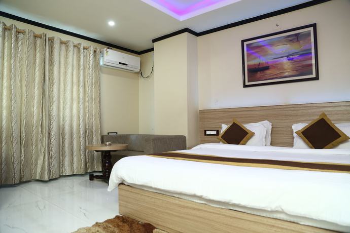 Imagen de la habitación del Hotel Riviera, Dispur. Foto 10