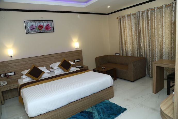 Imagen de la habitación del Hotel Riviera, Dispur. Foto 11