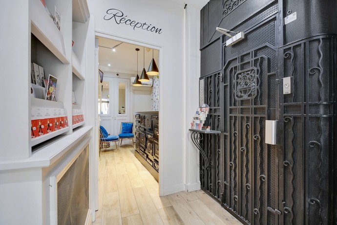 Imagen de los interiores del Hotel Riviera Elysées. Foto 18