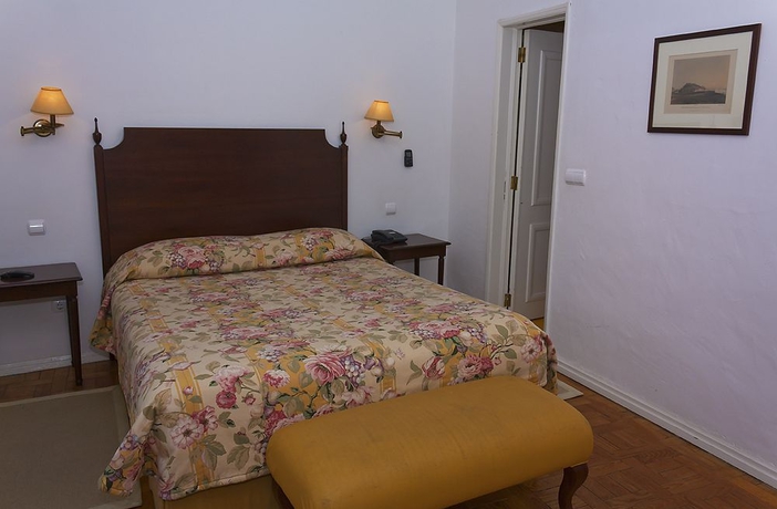 Imagen de la habitación del Hotel Riviera, Evora. Foto 3