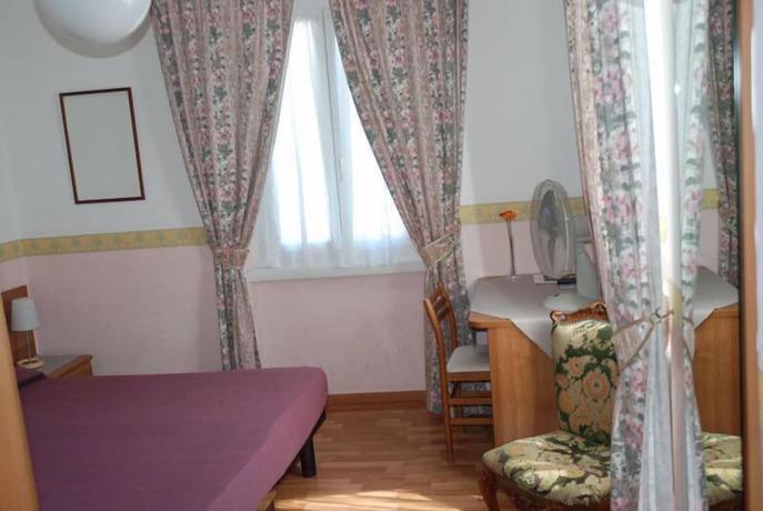 Imagen de la habitación del Hotel Riviera, Griante Cadenabbia. Foto 6