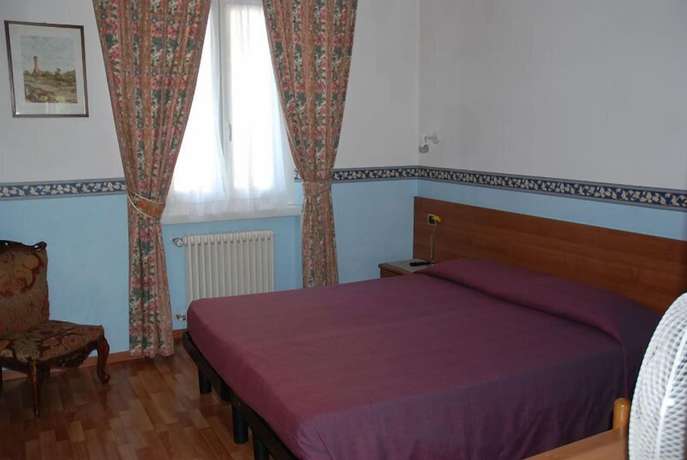 Imagen de la habitación del Hotel Riviera, Griante Cadenabbia. Foto 7