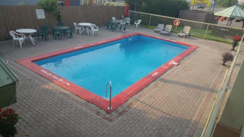 Imagen general del Hotel Riviera Inn And Suites 1000 Islands. Foto 4