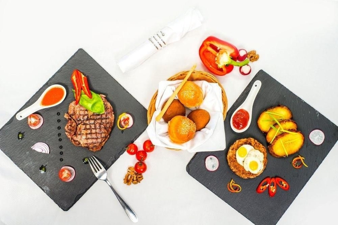 Imagen del bar/restaurante del Hotel Riviera, Kazan. Foto 4