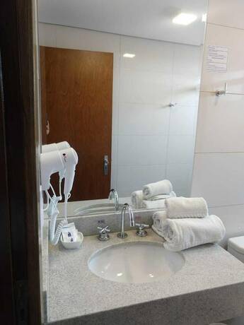 Imagen de la habitación del Hotel Riviera Lins. Foto 24