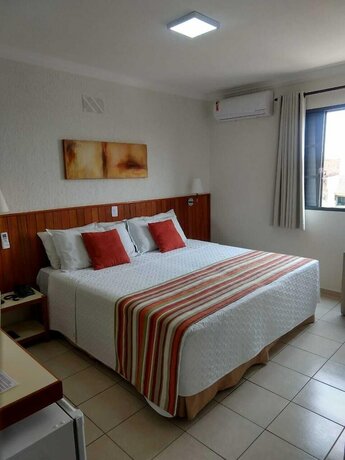 Imagen de la habitación del Hotel Riviera Lins. Foto 28