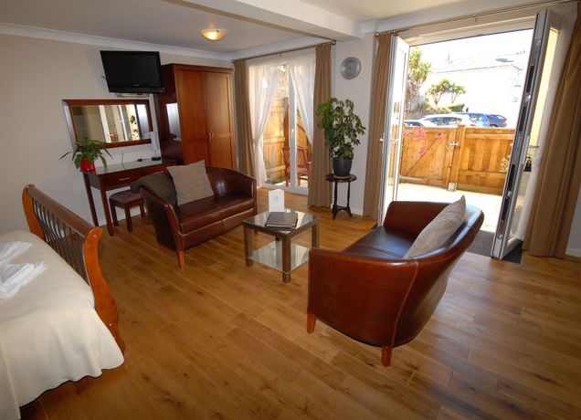 Imagen de la habitación del Hotel Riviera Lodge. Foto 4