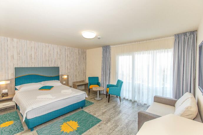 Imagen general del Hotel Riviera, MAMAIA. Foto 7