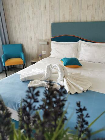 Imagen general del Hotel Riviera, MAMAIA. Foto 37