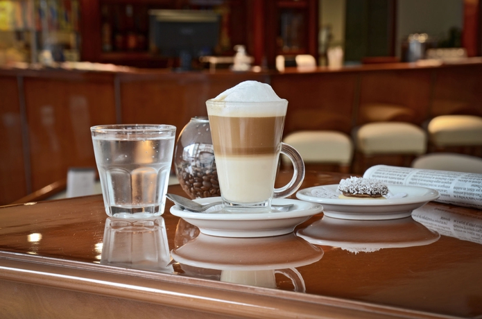 Imagen del bar/restaurante del Hotel Riviera, Mar del Plata. Foto 4