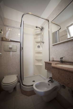 Imagen de la habitación del Hotel Riviera Mare Beach Life. Foto 6