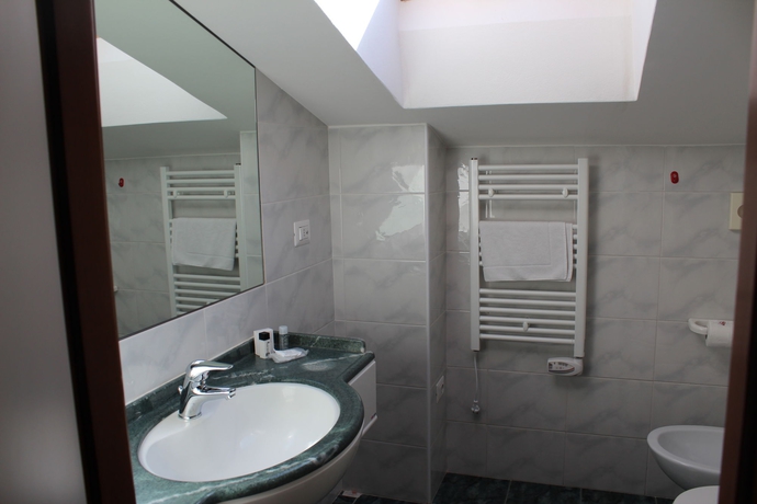 Imagen de la habitación del Hotel Riviera Mare Beach Life. Foto 8