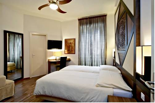 Imagen de la habitación del Hotel Riviera, Melide. Foto 6