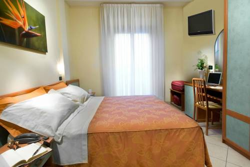 Imagen de la habitación del Hotel Riviera, Misano Adriatico. Foto 2