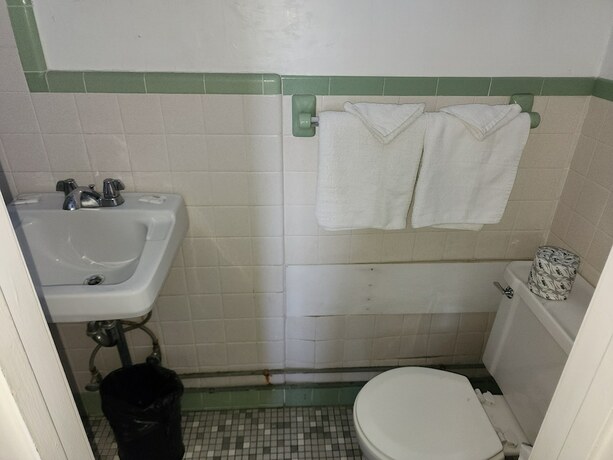 Imagen de la habitación del Hotel Riviera Motel Erie. Foto 15