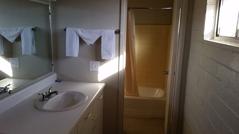 Imagen de la habitación del Hotel Riviera Motor Lodge. Foto 4