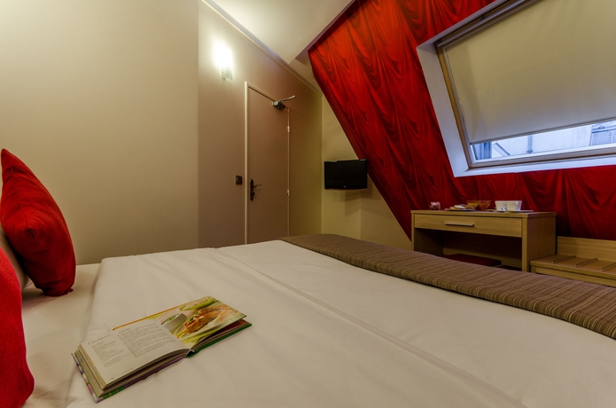 Imagen de la habitación del Hotel Riviera, &Oacute;pera. Foto 14