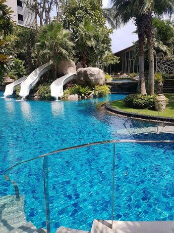 Imagen general del Hotel Riviera Pattaya Beach. Foto 4