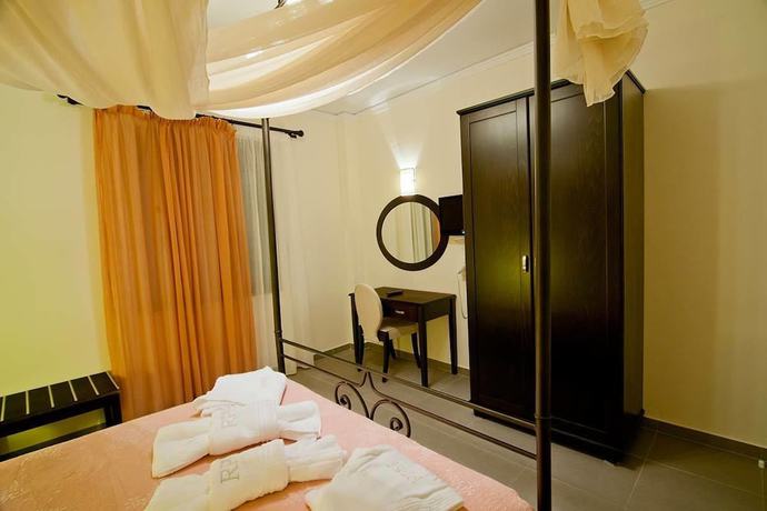 Imagen de la habitación del Hotel Riviera Perdika. Foto 13