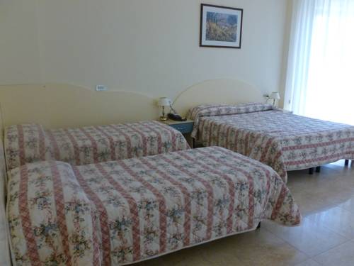 Imagen de la habitación del Hotel Riviera, Porto San Giorgio. Foto 11