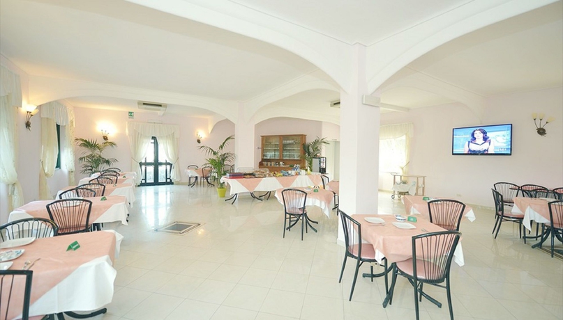 Imagen del bar/restaurante del Hotel Riviera, Procida. Foto 6