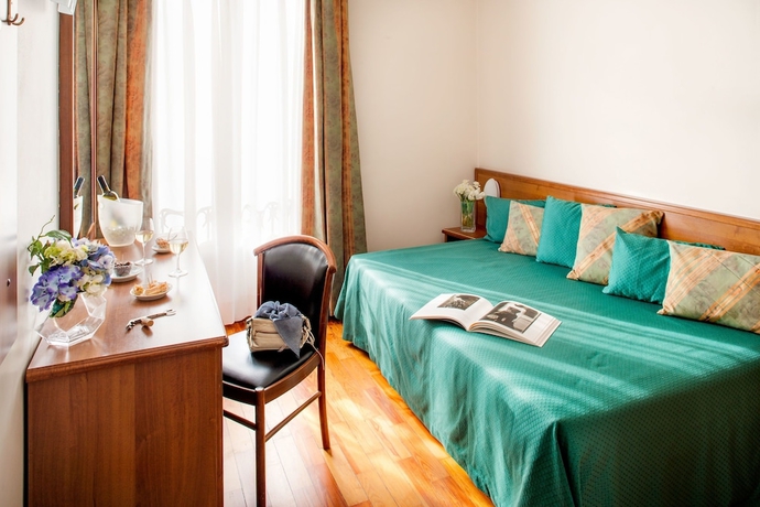 Imagen de la habitación del Hotel Riviera, Rapallo. Foto 15