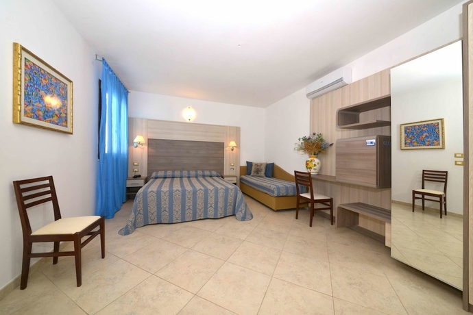 Imagen de la habitación del Hotel Riviera Residence. Foto 12