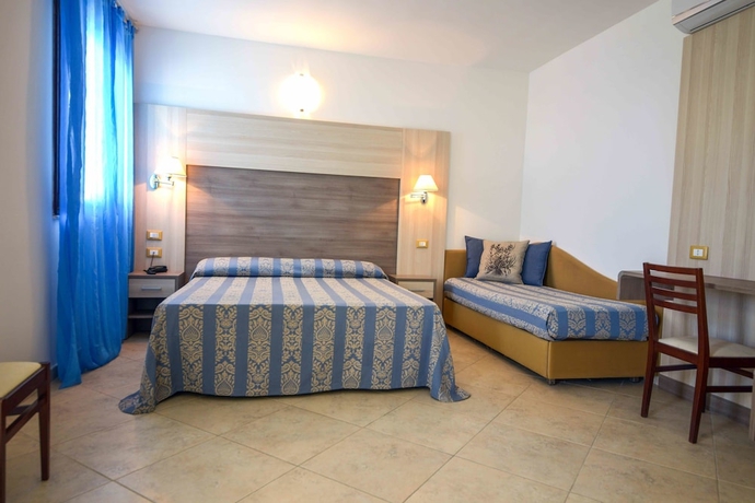 Imagen de la habitación del Hotel Riviera Residence. Foto 13