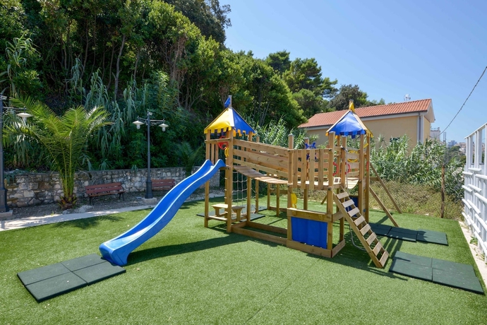 Imagen de los interiores del Hotel Riviera Residence. Foto 19