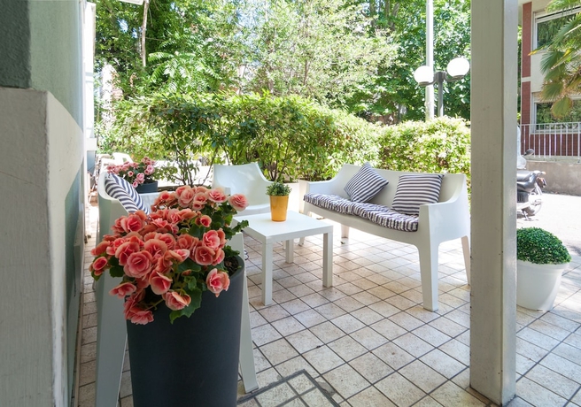 Imagen del bar/restaurante del Hotel Riviera Residence. Foto 4