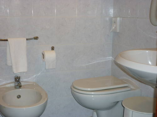 Imagen de la habitación del Hotel Riviera, Riva del Garda. Foto 4