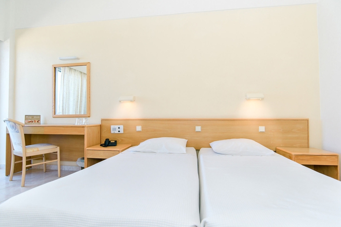 Imagen de la habitación del Hotel Riviera, Rodas Town. Foto 11
