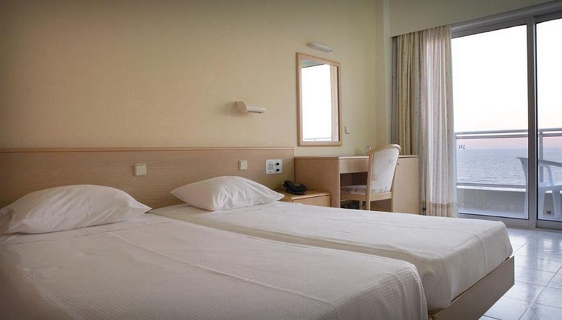 Imagen de la habitación del Hotel Riviera, Rodas Town. Foto 13