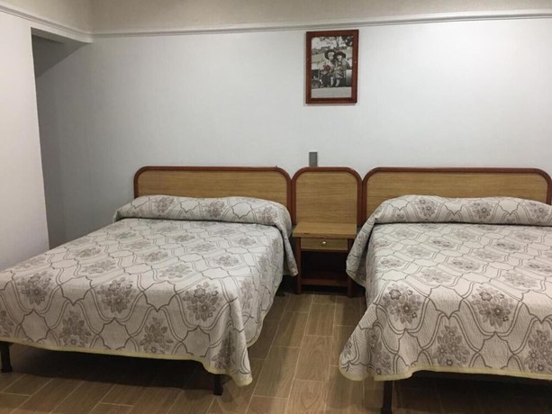 Imagen de la habitación del Hotel Riviera, San Juan de los Lagos. Foto 9