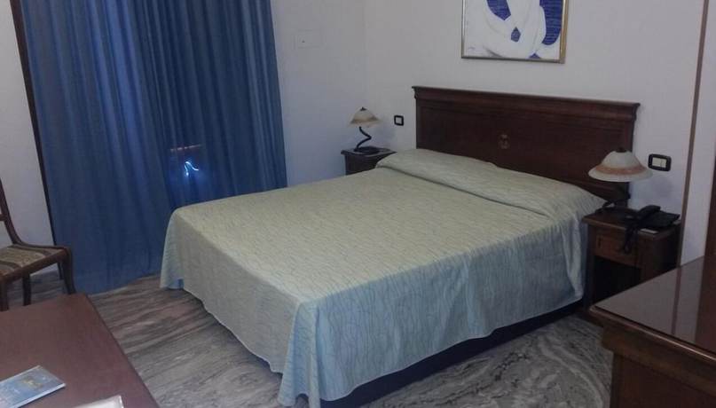 Imagen de la habitación del Hotel Riviera, San Vito Lo Capo. Foto 11