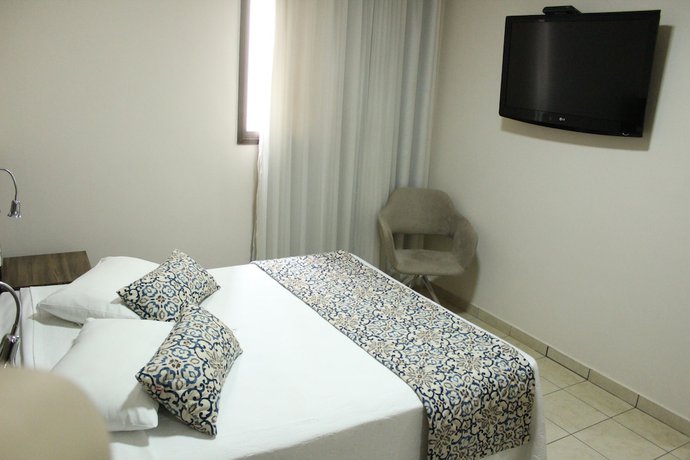 Imagen de la habitación del Hotel Riviera, Sao Jose do Rio Preto. Foto 10
