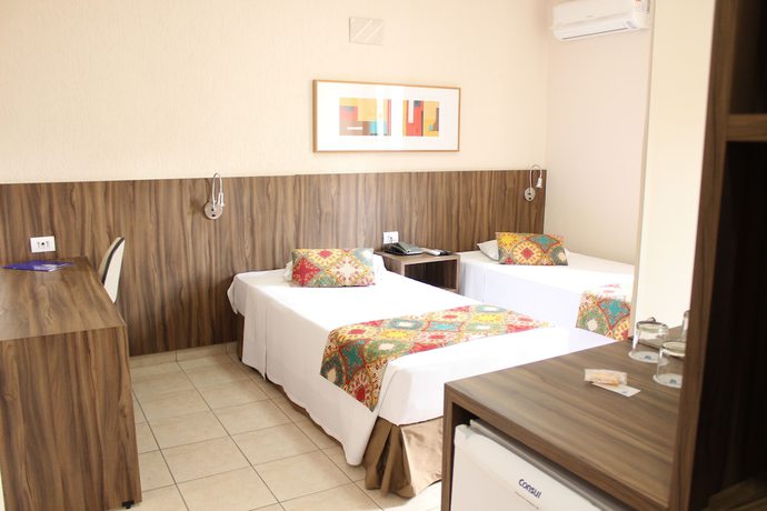 Imagen de la habitación del Hotel Riviera, Sao Jose do Rio Preto. Foto 15