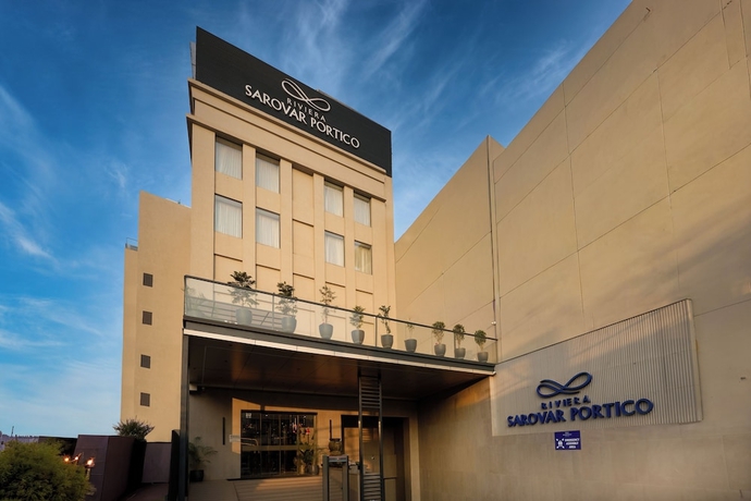 Imagen general del Hotel Riviera Sarovar Portico Pathankot. Foto 1