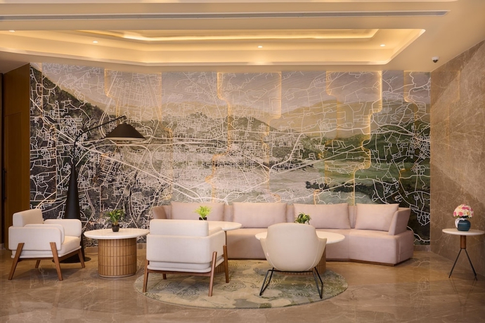 Imagen de los interiores del Hotel Riviera Sarovar Portico Pathankot. Foto 12