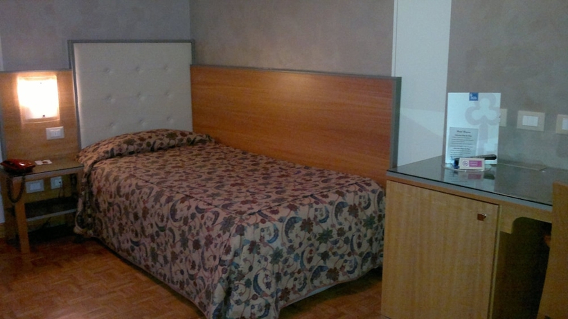 Imagen de la habitación del Hotel Riviera, Segrate. Foto 3