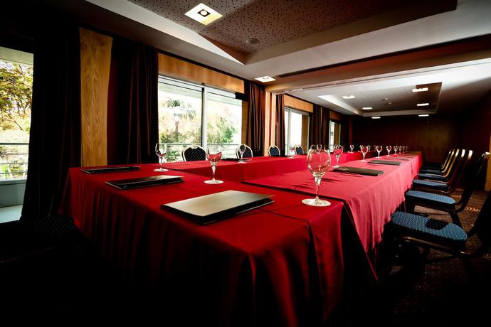 Imagen de los interiores del Hotel Riviera Setubal. Foto 18