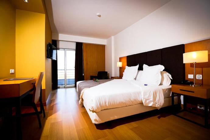 Imagen de la habitación del Hotel Riviera Setubal. Foto 10