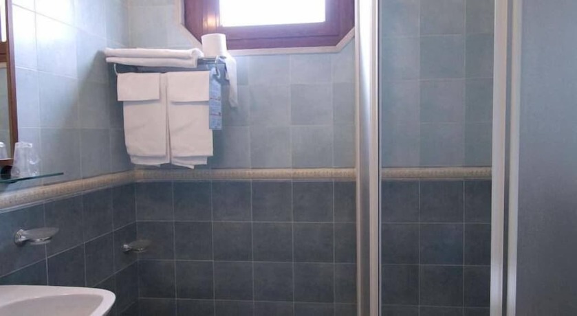 Imagen de la habitación del Hotel Riviera, Trani. Foto 10